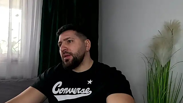 Gold_Alpha_Boy webcam