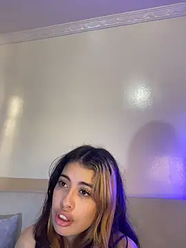 isabella-collins- webcam