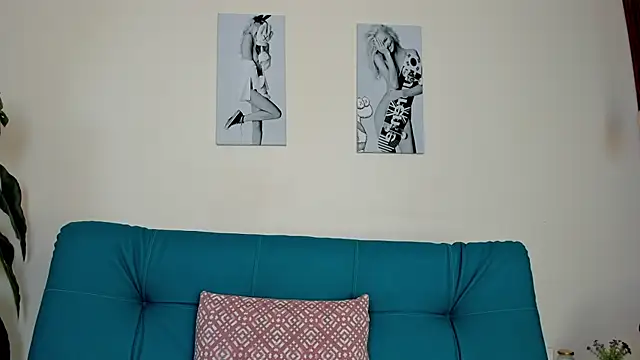 Victoria_Rosee webcam