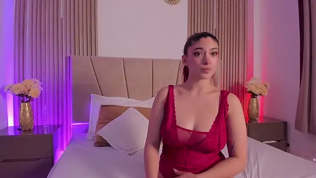 Victoria_Beaumont webcam