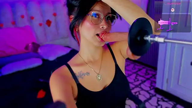 yourlittle_kathe webcam