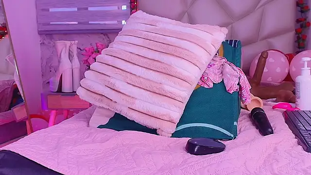 lili_jhonson - Lili_jhonson's free webcam