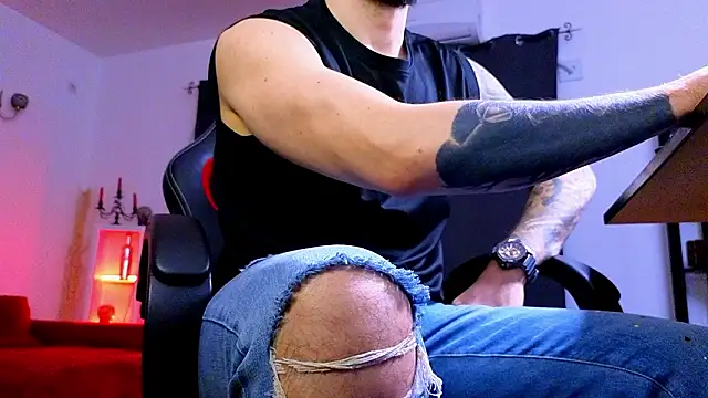 MightyAaron66 webcam