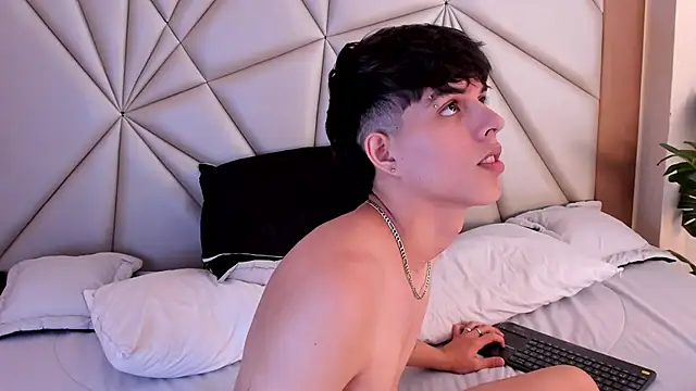 Damianfontana private show on Streamsexy