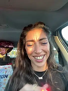 Amani_thewolf webcam