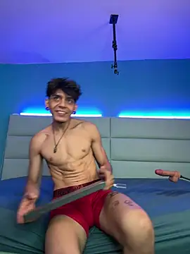 abrilandjulian - Abrilandjulian's free webcam