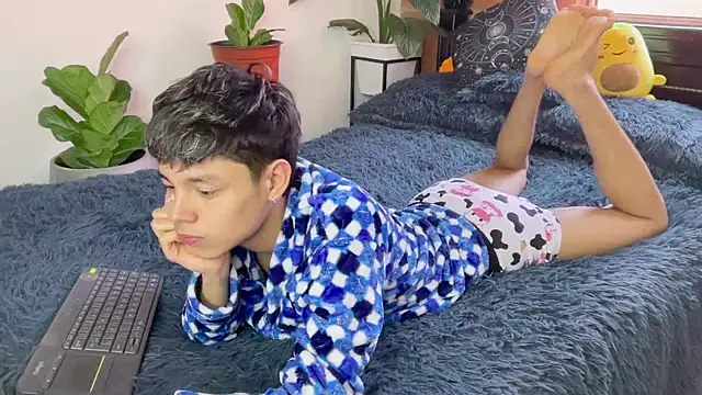 andy_belier23 (M twink) - cum explosion..