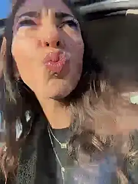 Amani_thewolf webcam