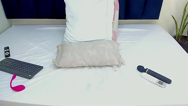 mayaevansmg - Mayaevansmg's free webcam - UK Sex Cams