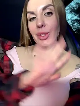 MilfNextDoor20 webcam