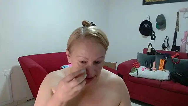 emperabigbootybigass webcam