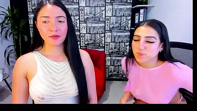 Isa_And_Natasha webcam