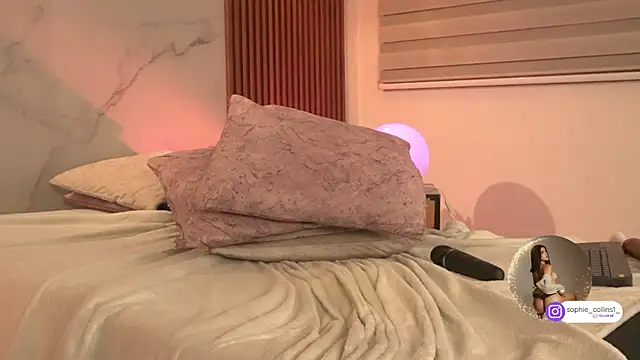 SophieCollins_1 webcam