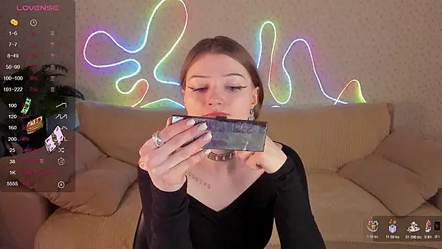 Nutsy_and_Stephanie webcam