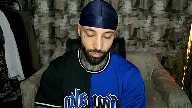 MasculineGuy99 webcam