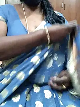 Webcam Model (shobini)  is live.Free join now!