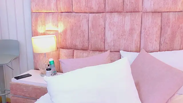 scarlettfoox - ScarlettFoox's free webcam - UK Sex Cams