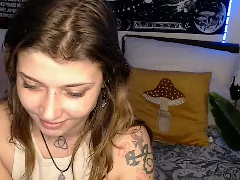 alienfortwenty - AlienforTwenty's free webcam - UK Sex Cams