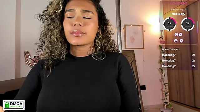 aleja_montiel__ webcam