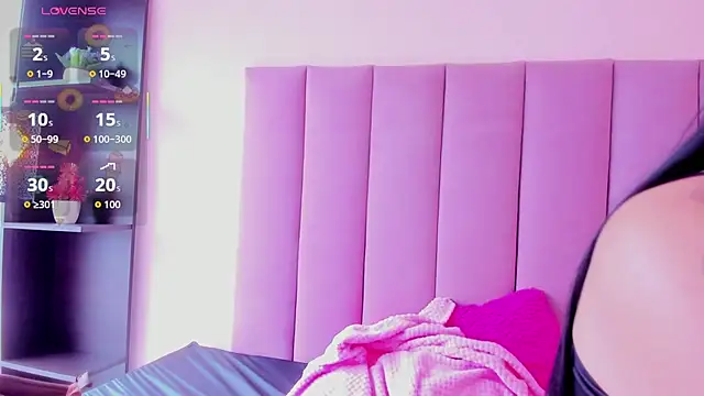 violet_myerrs webcam