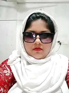 Webcam Model (Nusrat-N)  is live.Free join now!