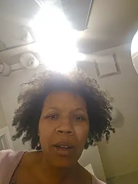 Webcam Model (NAOMIdaFreakXXXXX)  is live.Free join now!