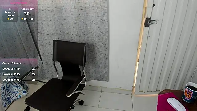 miss_charlott_18 webcam