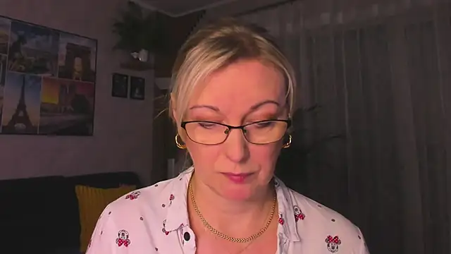 vanessa_chat - Vanessa_chat's free webcam - UK Sex Cams