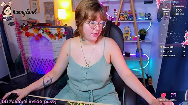 HunnyyLove webcam