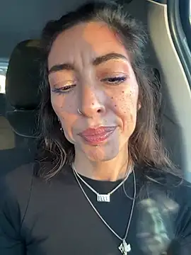 Amani_thewolf webcam