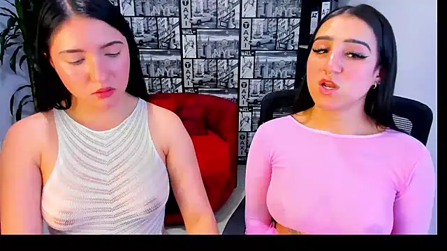 Isa_And_Natasha webcam