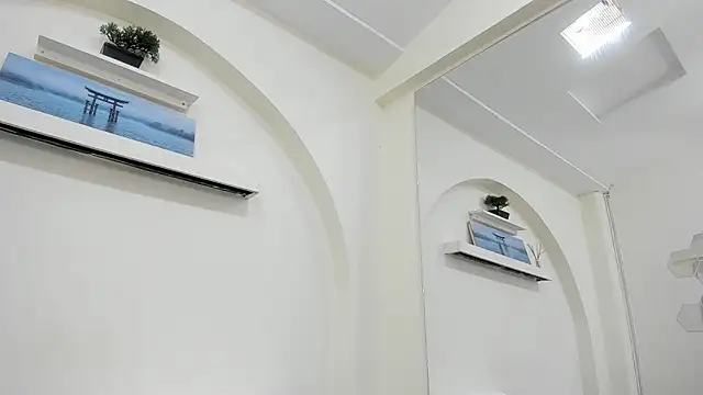 alicee__whitee - Alicee__whitee's free webcam - UK Sex Cams