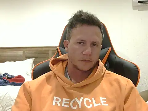 TroyDieselXXX webcam