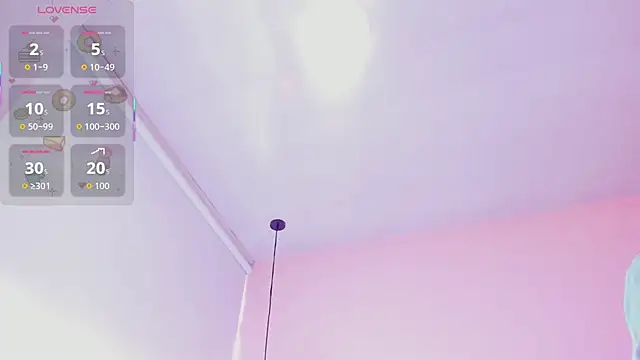 violet_myerrs webcam