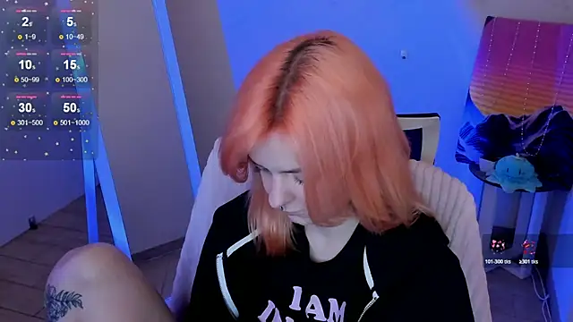 fire_bestie - Fire_Bestie's free webcam