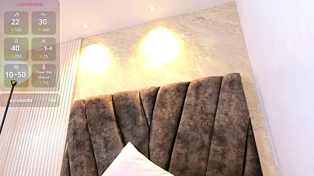 zoe_hugeboobs webcam