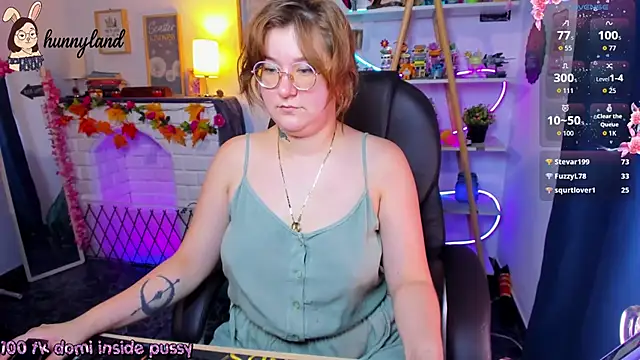 HunnyyLove webcam