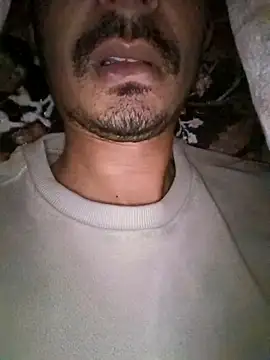 dreamtoungelick69 webcam