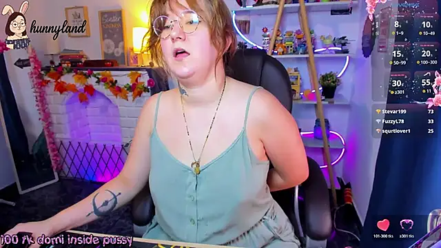HunnyyLove webcam