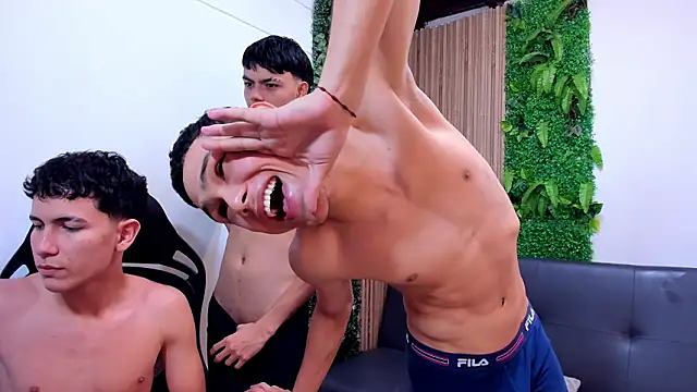 Sexiest_BoysW webcam