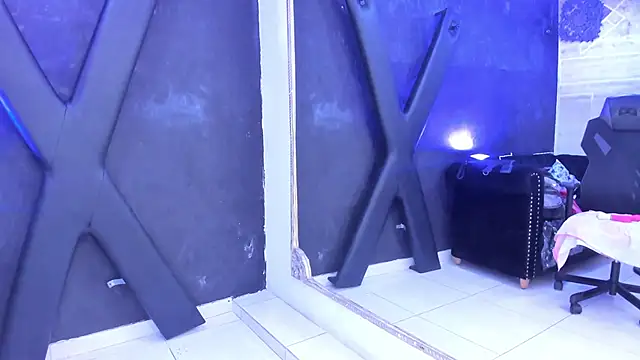 DarlingBDSM_ webcam