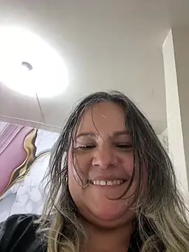 Lucy_Milf_474 webcam