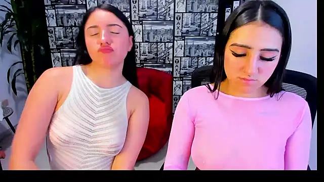 Isa_And_Natasha webcam