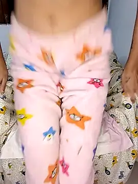 Webcam Model (miss_raavy)  is live.Free join now!