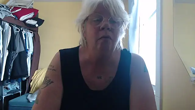 canadiancougar1965 webcam