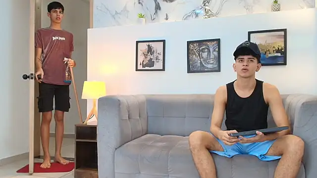 TWINKS_FRIENDS webcam