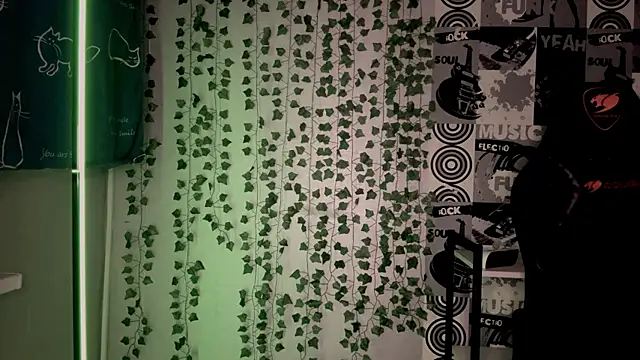 helgicuteness webcam