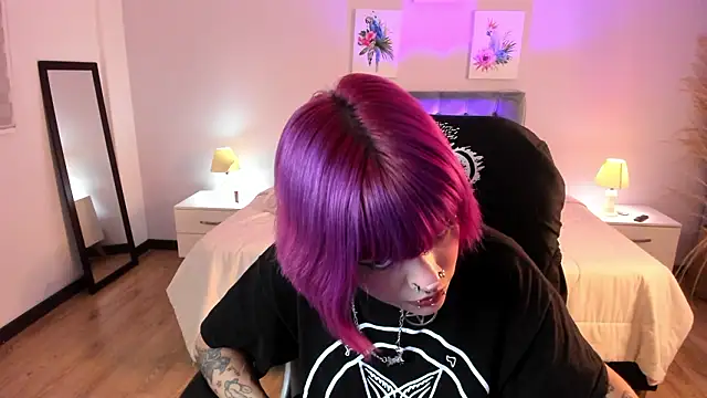 Bela_Craxkerr webcam