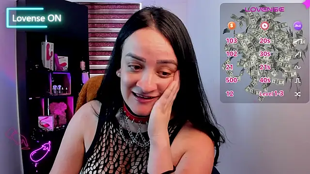 sara_goodgirl13 webcam