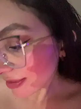 VioletPearson webcam